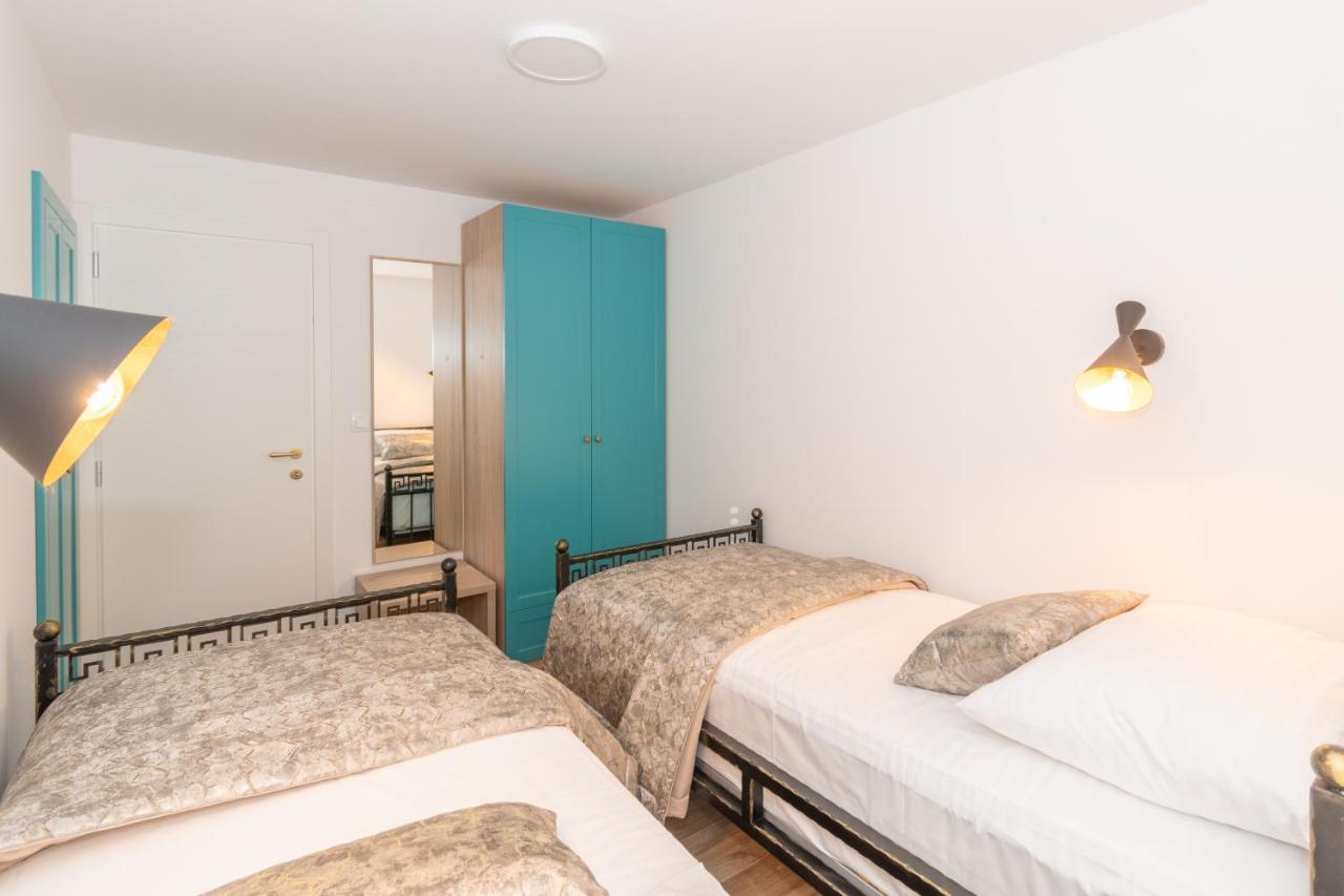 Ivka Makarska - modern&luxurious oldtown apartament Exteriör bild
