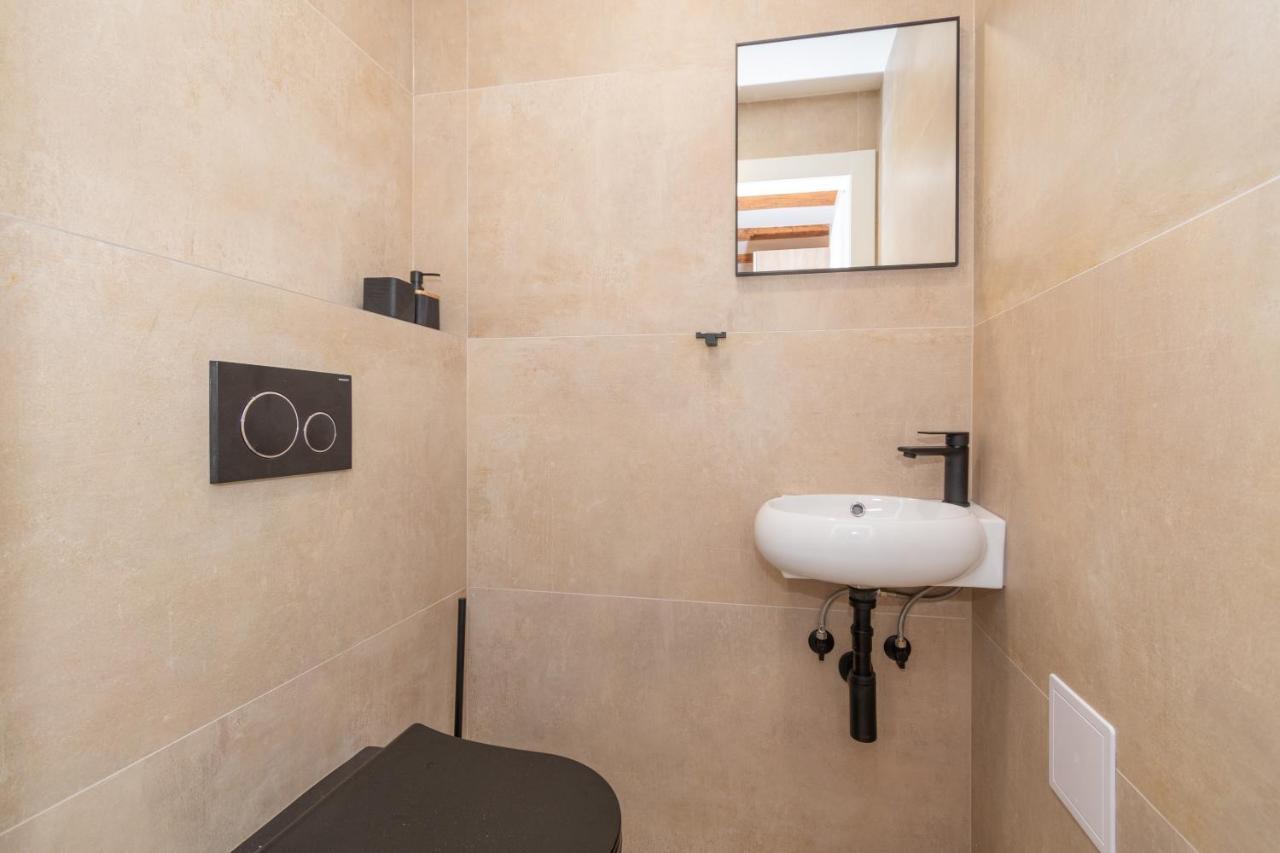 Ivka Makarska - modern&luxurious oldtown apartament Exteriör bild