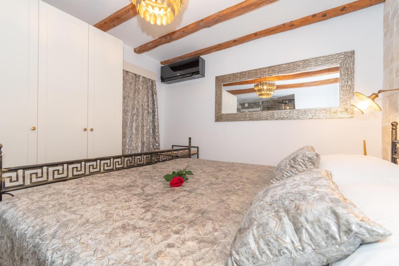 Ivka Makarska - modern&luxurious oldtown apartament Exteriör bild